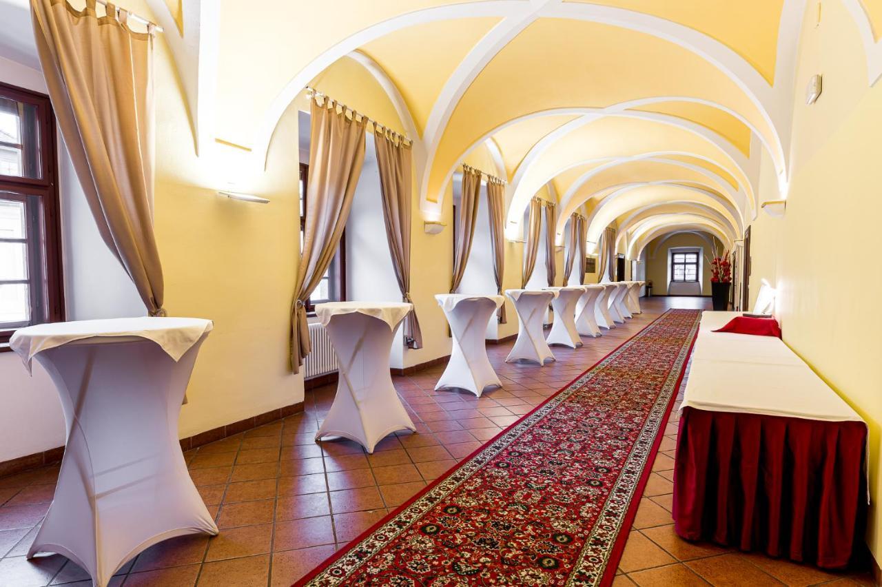 Nové Adalbertinum Hradec Králové Extérieur photo