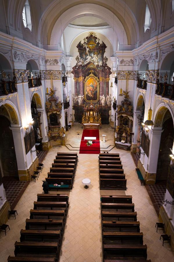 Nové Adalbertinum Hradec Králové Extérieur photo