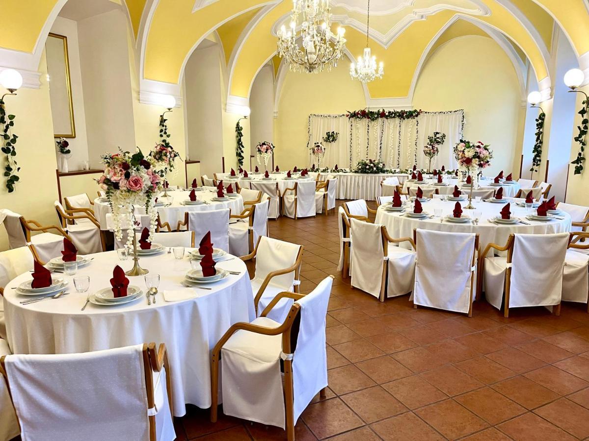 Nové Adalbertinum Hradec Králové Extérieur photo